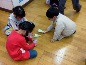 深町児童館／紙ヒコーキ大会